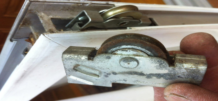 screen door roller repair in Banning